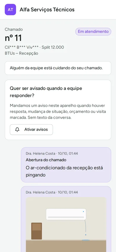 Página de acompanhamento do chamado com a resposta da técnica e a situação Em atendimento